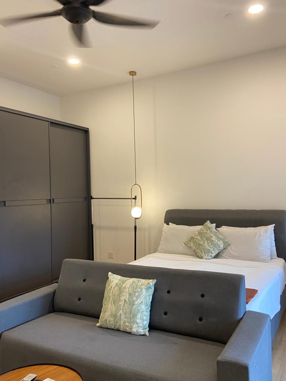 Bed, Seating area, Bedroom