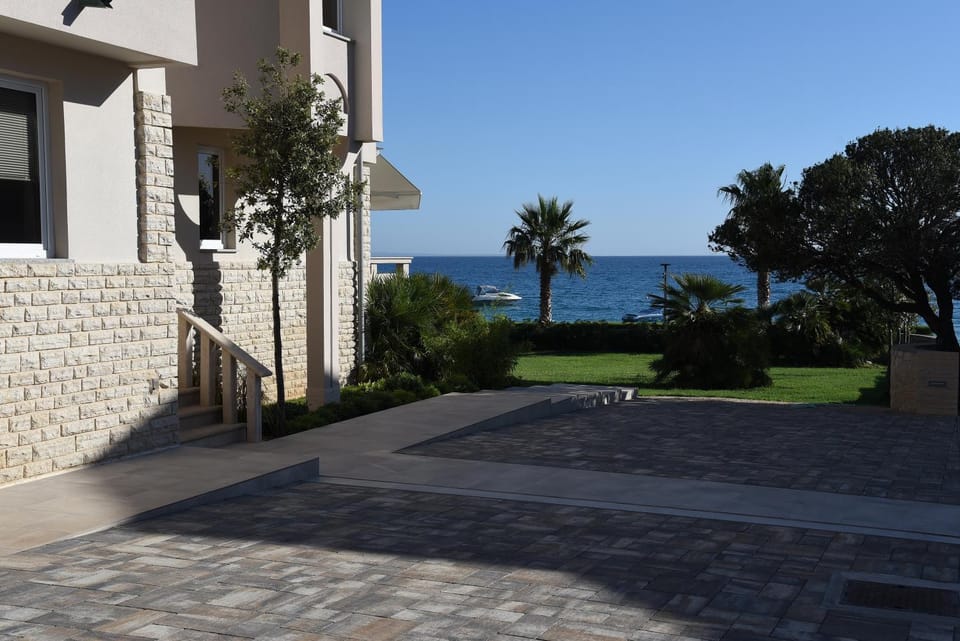 Property building, Day, Natural landscape, View (from property/room), Garden view, Sea view, Parking