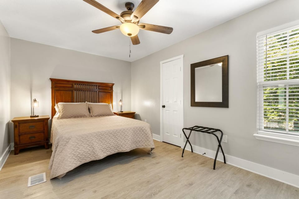 Bed, Bedroom