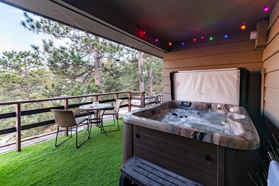 Patio, Hot Tub