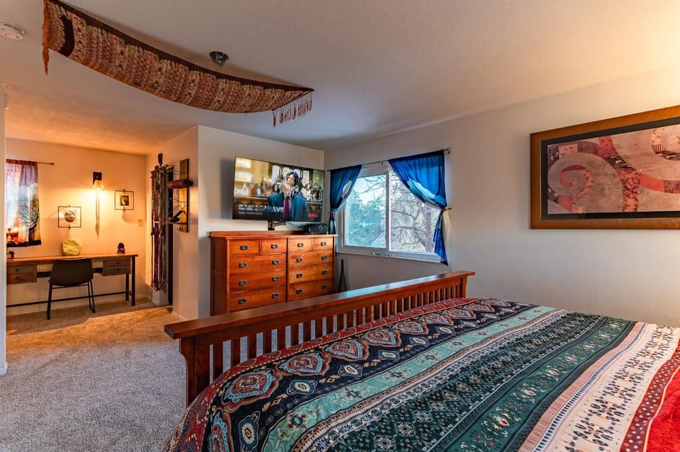 Bed, Bedroom