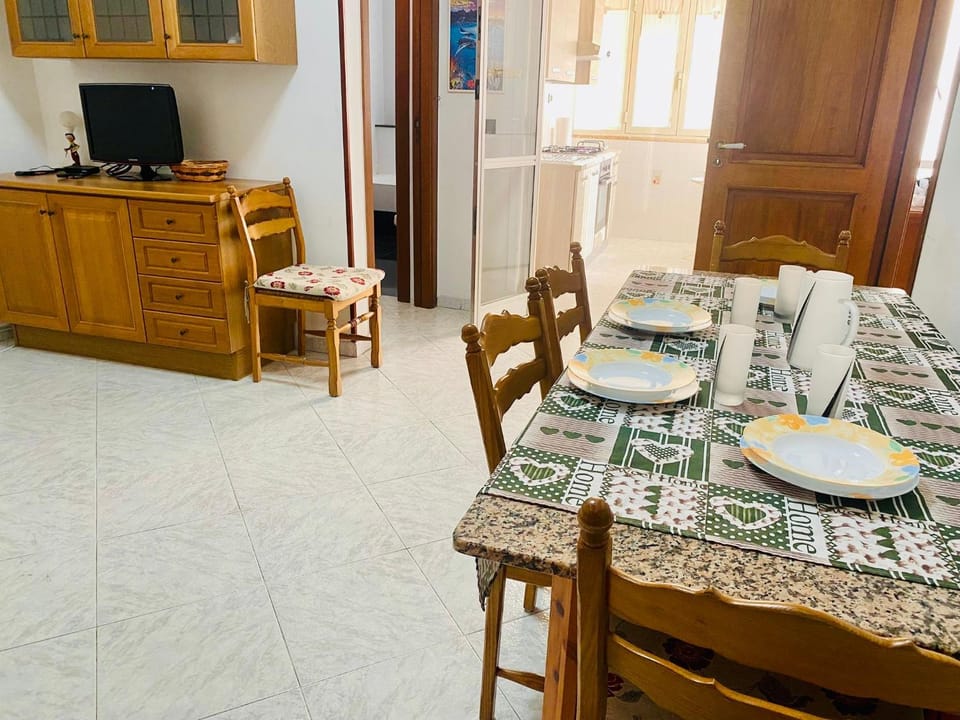 TV and multimedia, Dining area