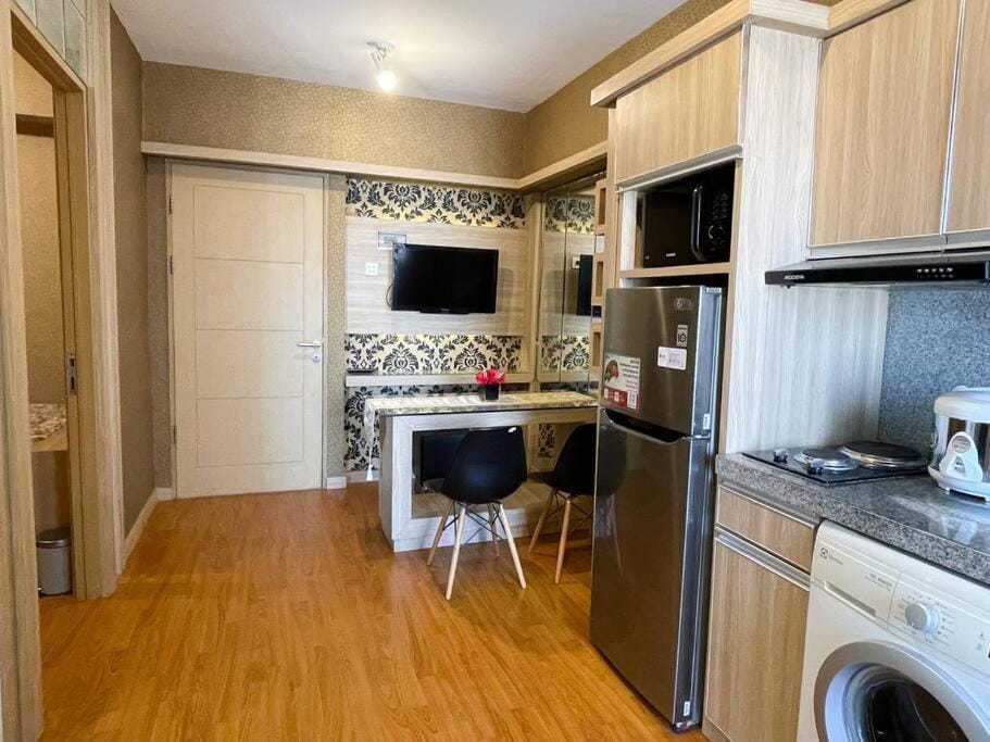 Communal lounge/ TV room, Living room, Dining area