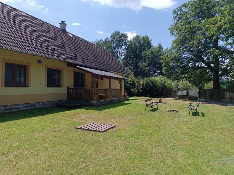 Chalupa u hájenky Vršková House in South Bohemian Region