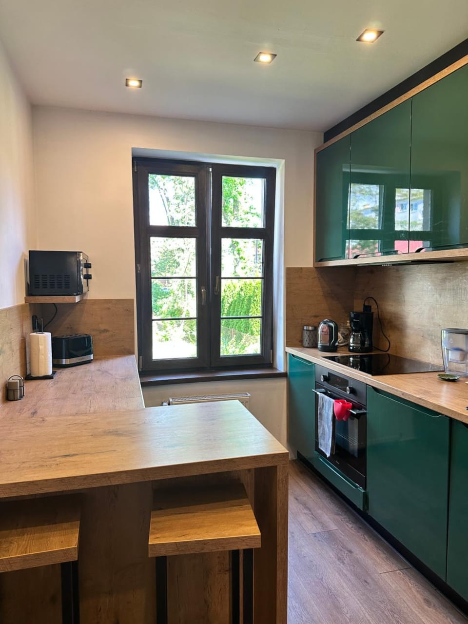 Kitchen or kitchenette, dishwasher, microwave, oven, pet friendly, stove, toaster