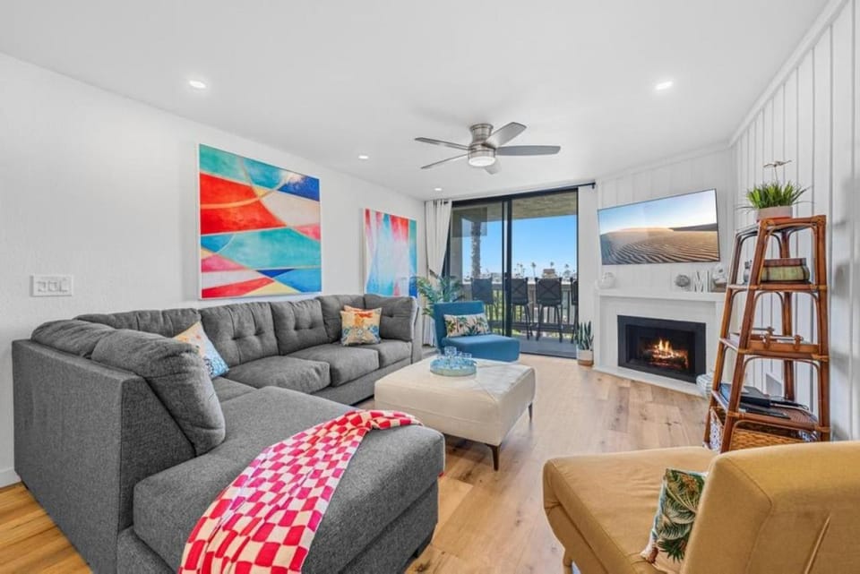 F107 - Oh Bouy House in Oceanside