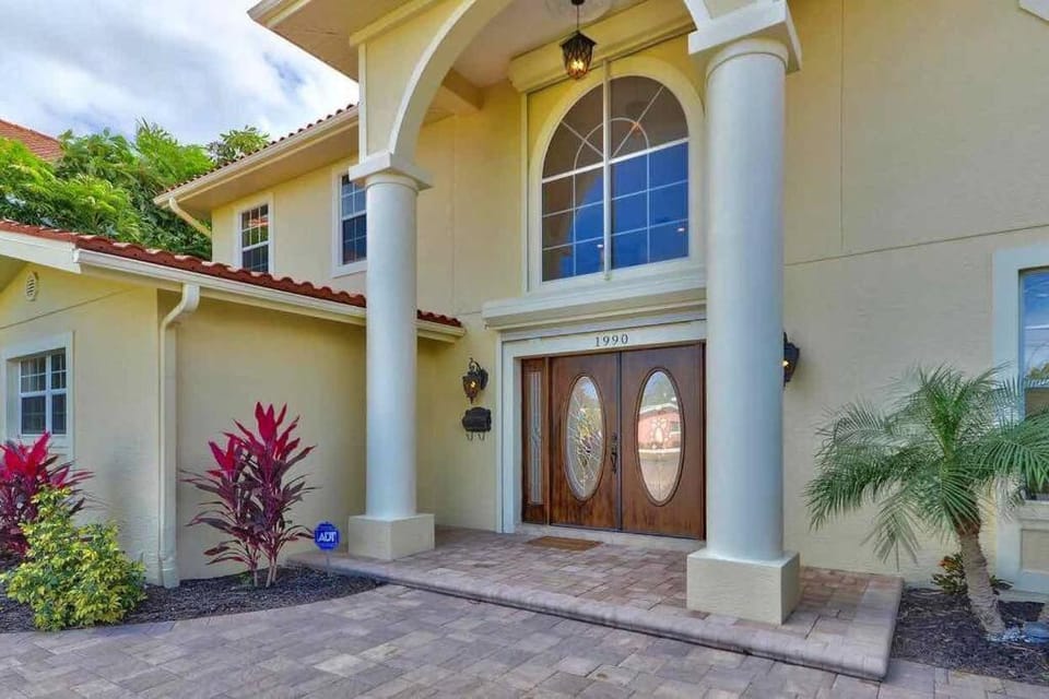 Ultimate Views at Dolphin Watch with Heated Pool! Villa in Gulfport