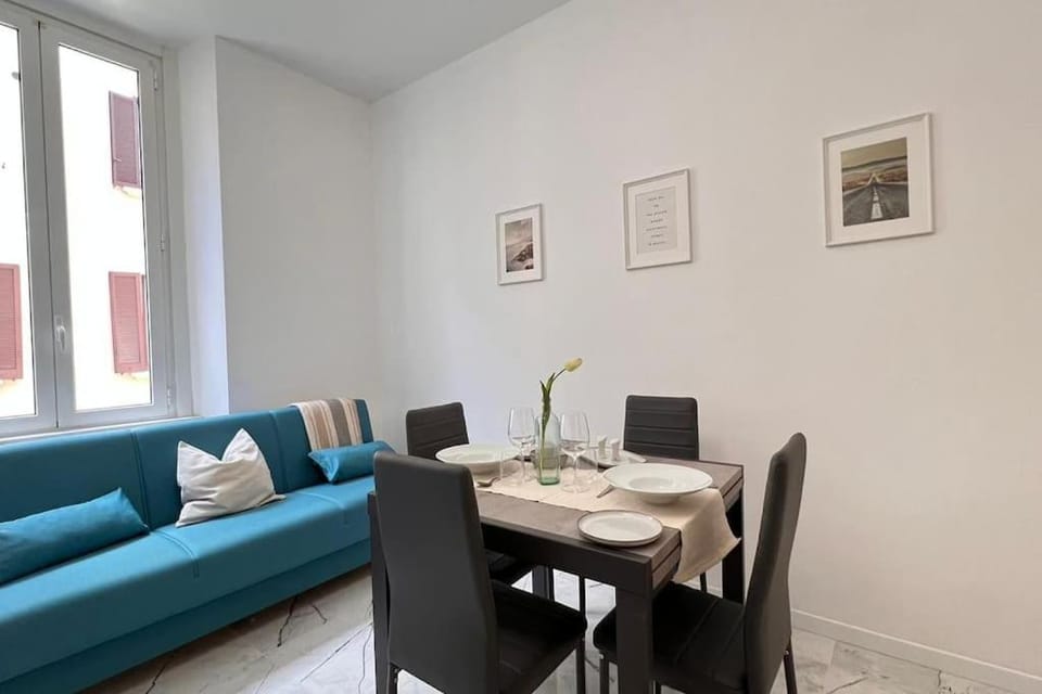 Urban House - Modern Flat Navigli Milan Center Apartment in Milan