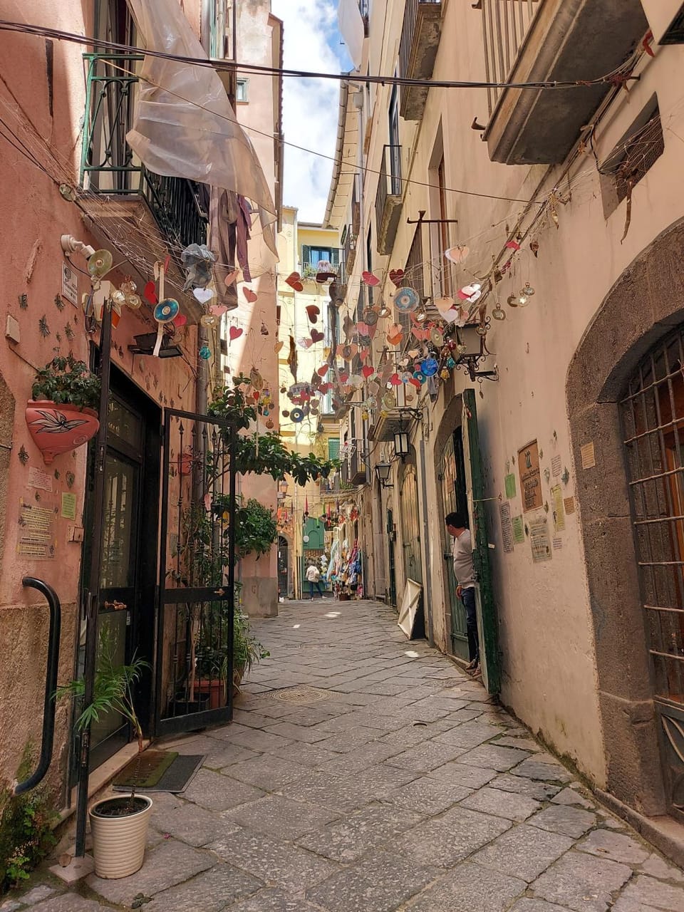 Neighbourhood, Street view
