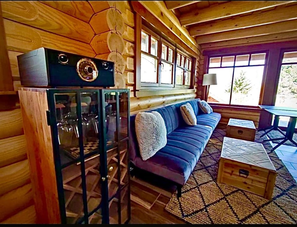 Naarden with Sauna and Jacuzzi Chalet in Budapest