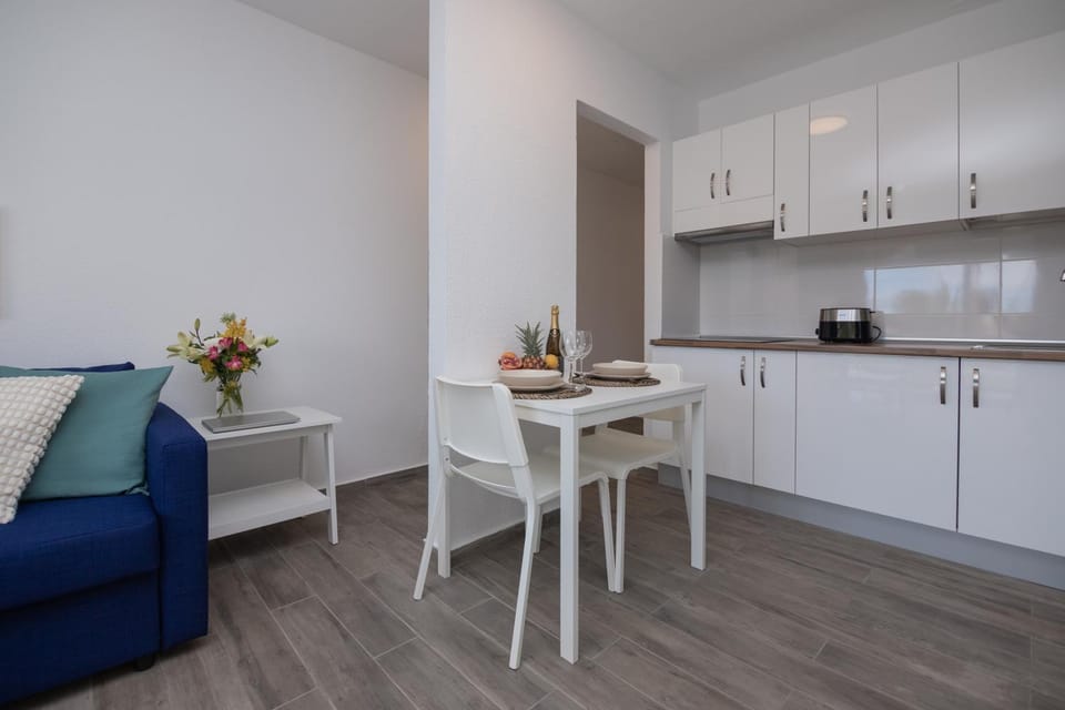 Kitchen or kitchenette, Living room, Dining area