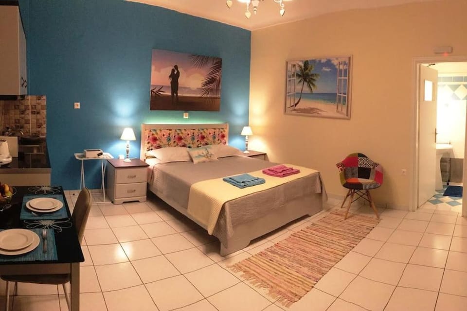The Blue Studio, 1 min walk from Kalamaki beach Apartment in Crete Region