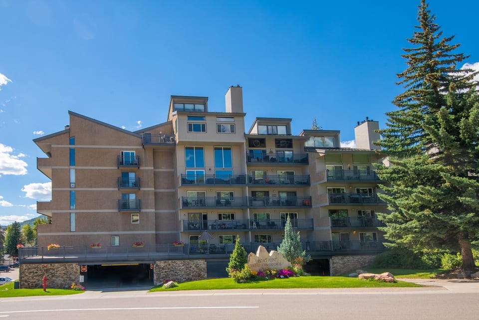 Vantage Point #307 condo Apartment in Vail