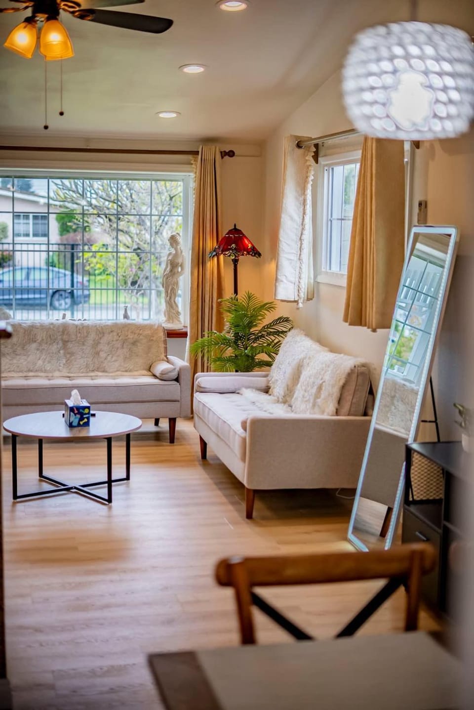 Peaceful Family Home with 3 Bedrooms and 2 Bathrooms House in Glendora