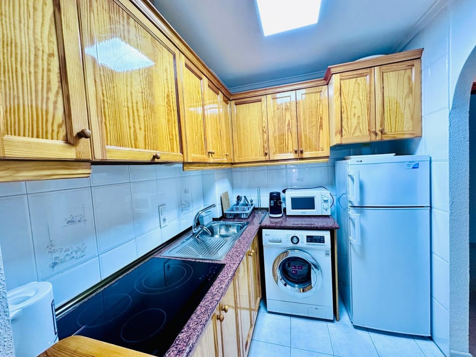 Coffee/tea facilities, stove, washing machine