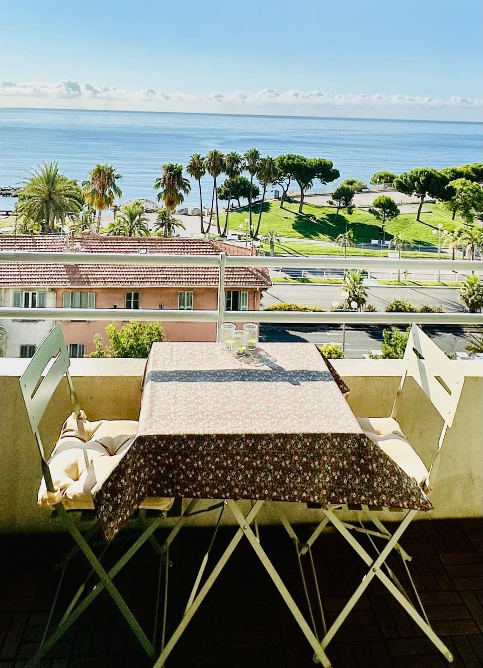 Cote d’Azur Charm, Studio Apartment with panoramic seaview in Nice Apartment in Nice