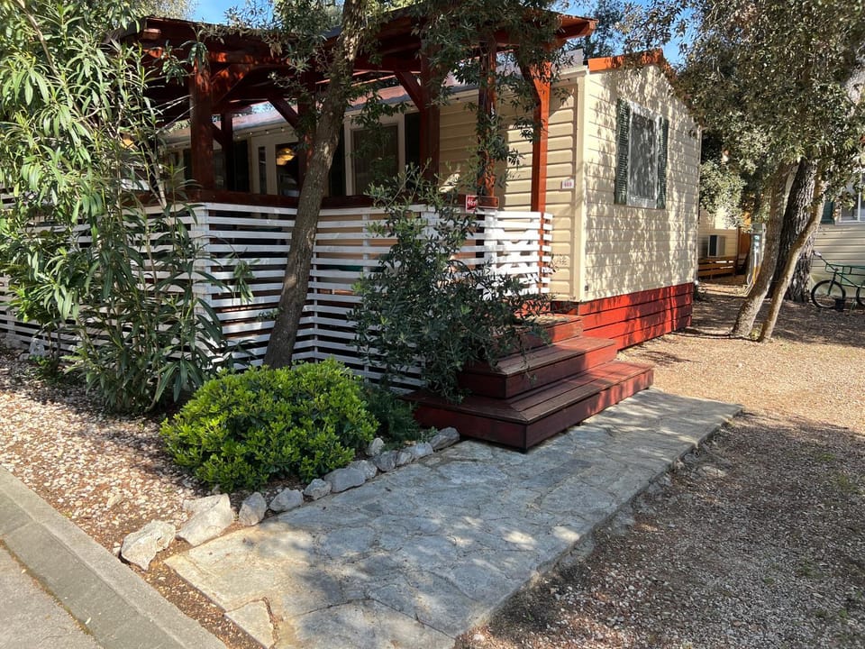Property building, Garden