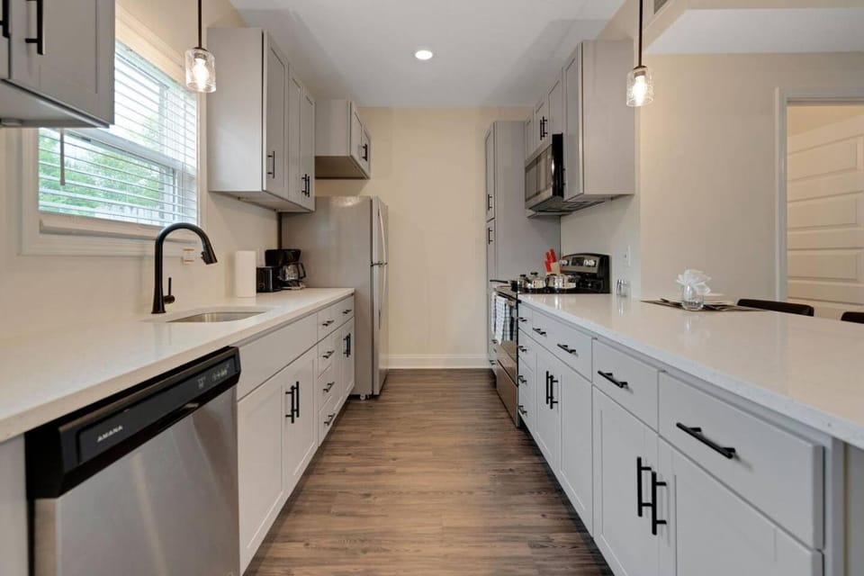 AltoG2 Immense unit 2bd 25 bth Apartment in Clarksville