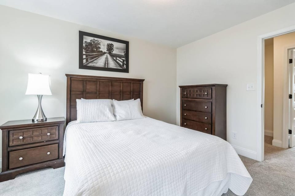 AltoG2 Immense unit 2bd 25 bth Apartment in Clarksville