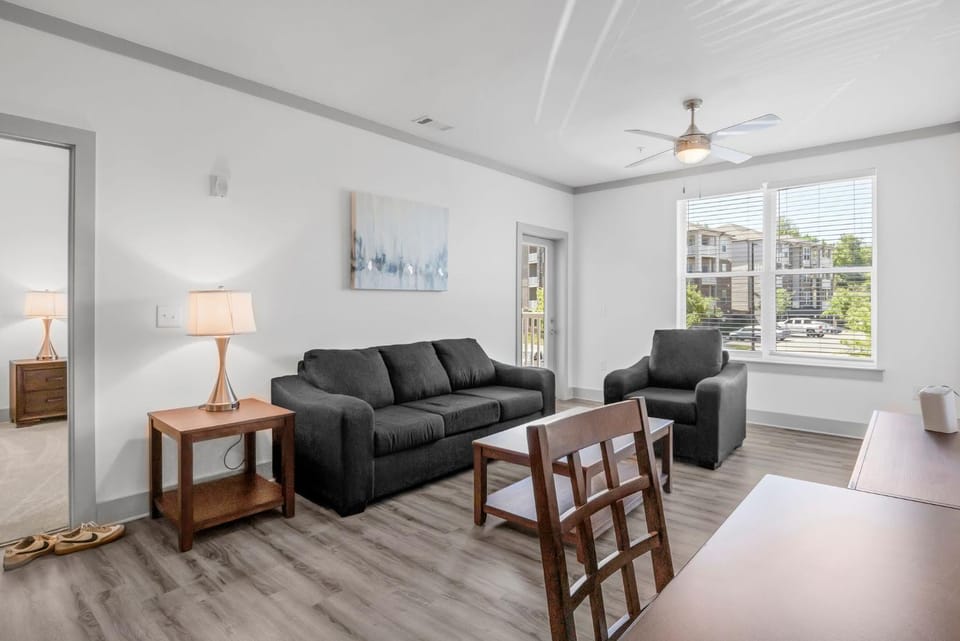 Overlook 3210 Modern Luxury in Heart of Knoxville Apartment in Farragut