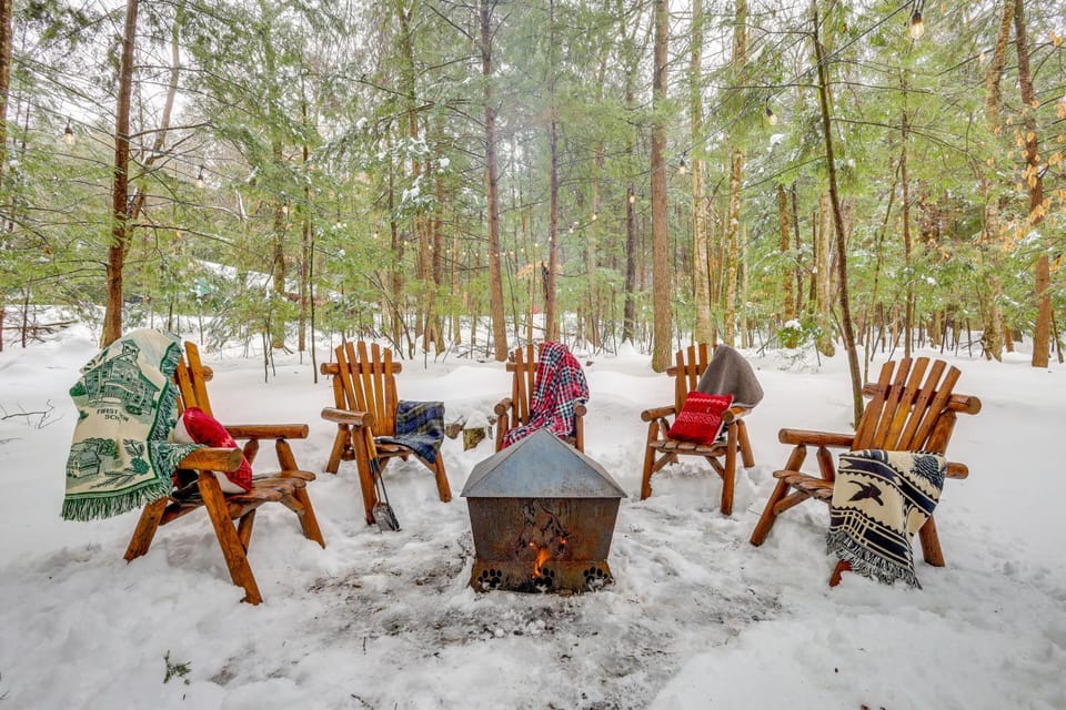 Lake & Beach Access at Lake Luzerne Cabin! Cabin in Saratoga