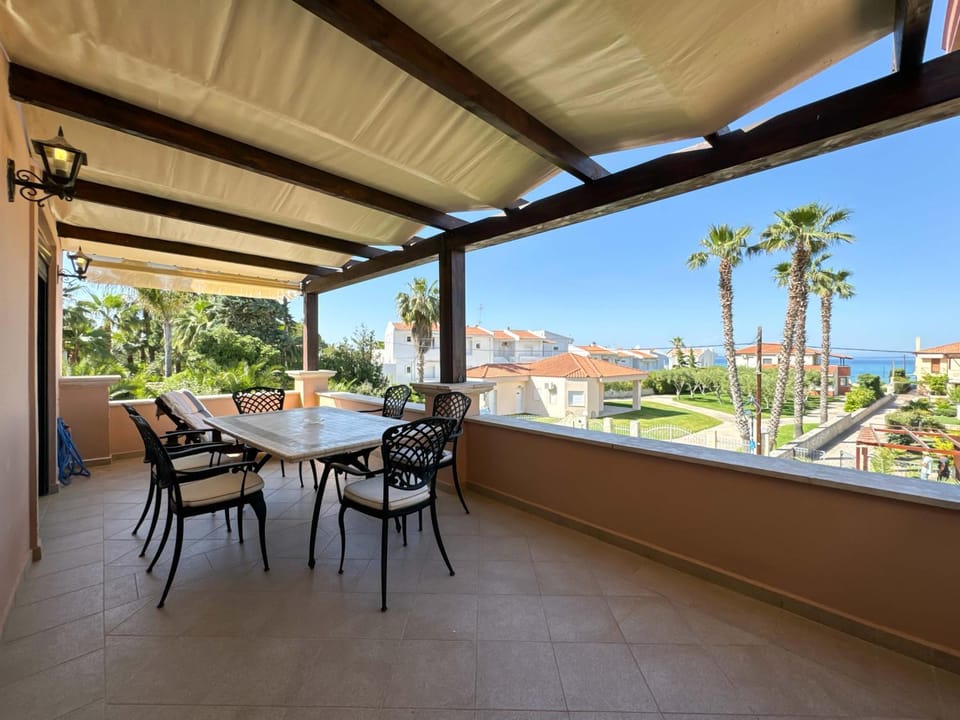 Patio, View (from property/room), Balcony/Terrace, Balcony/Terrace, Dining area