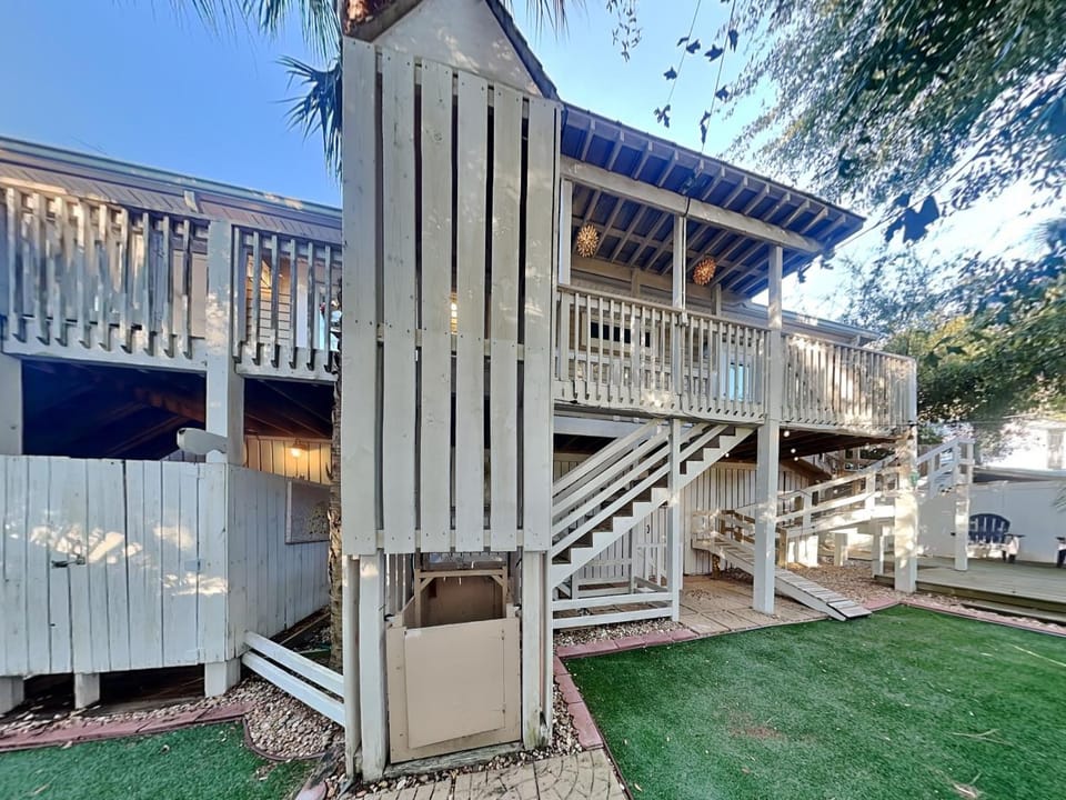 2nd Avenue - Mid Island by Tybee Vacation Rentals House in Tybee Island