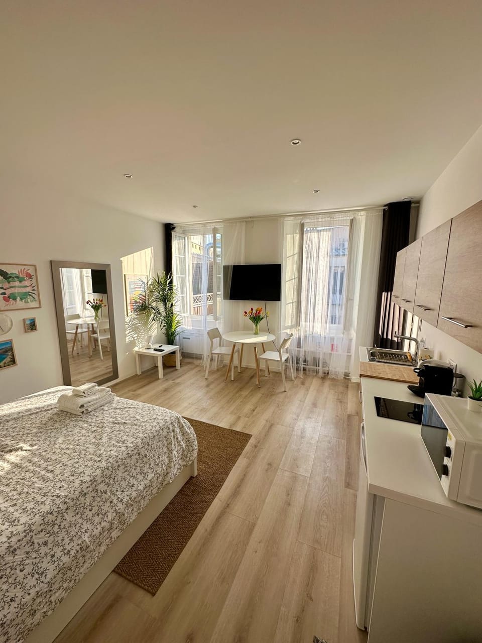Royal Studio Massena Apartment in Nice