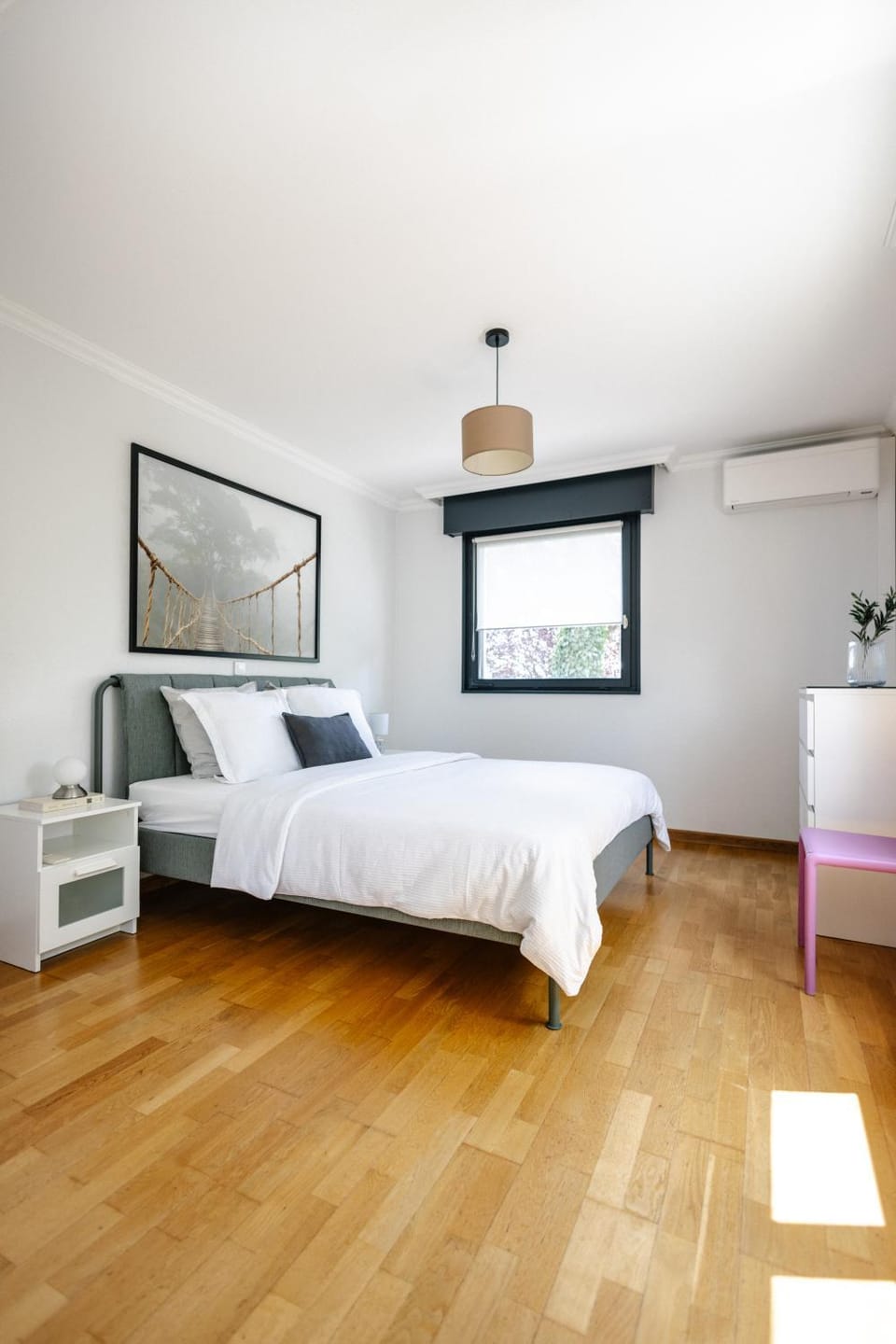 Bed, Photo of the whole room, Bedroom, air conditioner