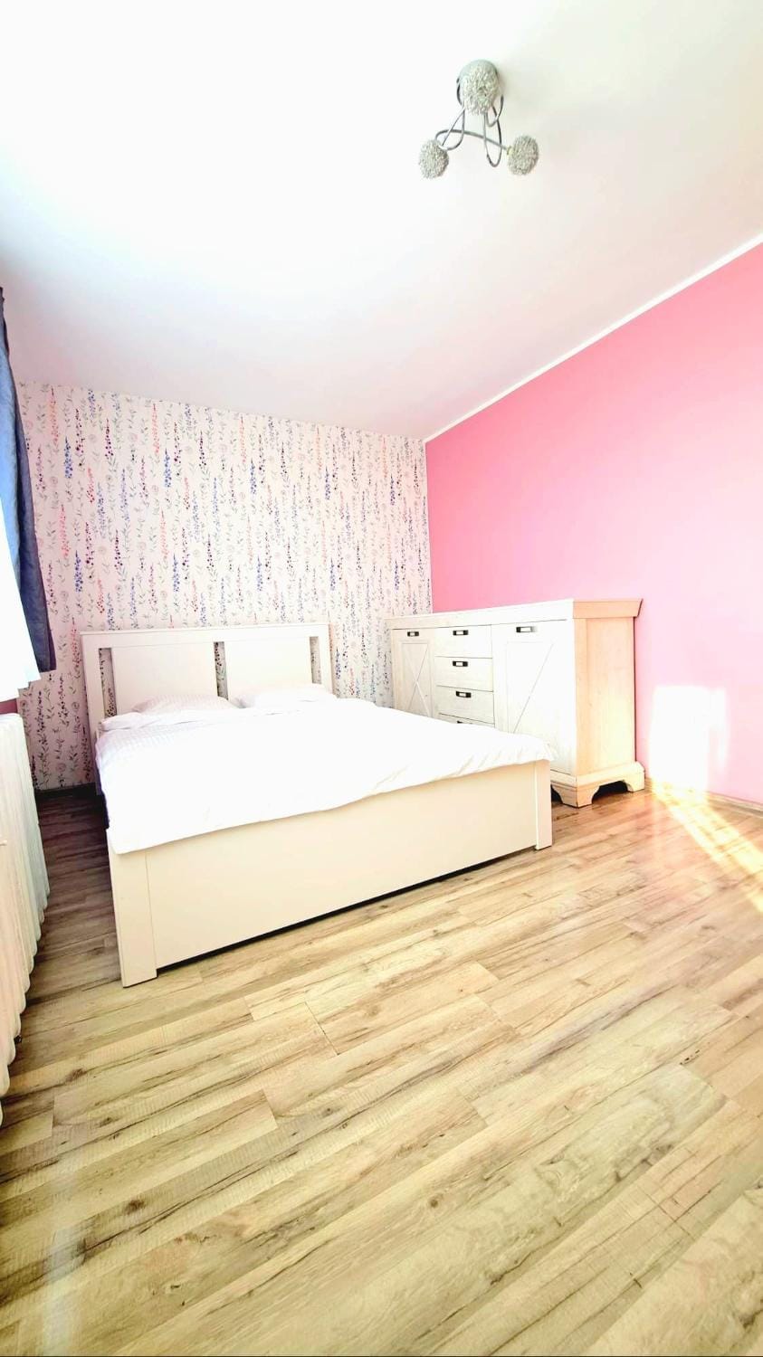 Bed, Bedroom, wardrobe