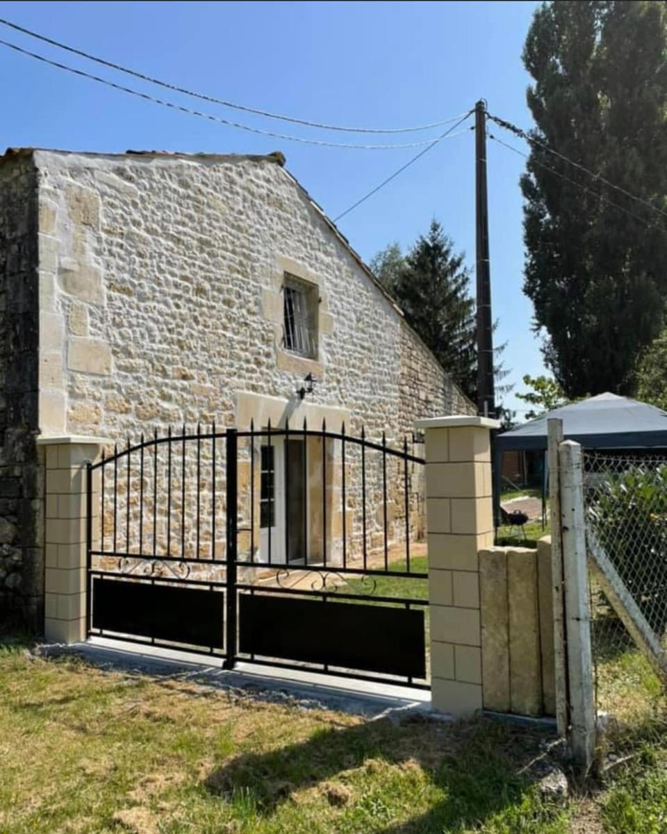 Gîte charentais House in Nouvelle-Aquitaine