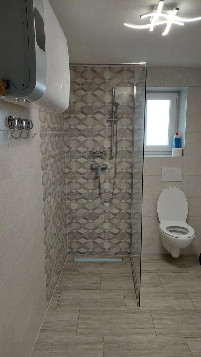 Shower, Toilet, Bathroom