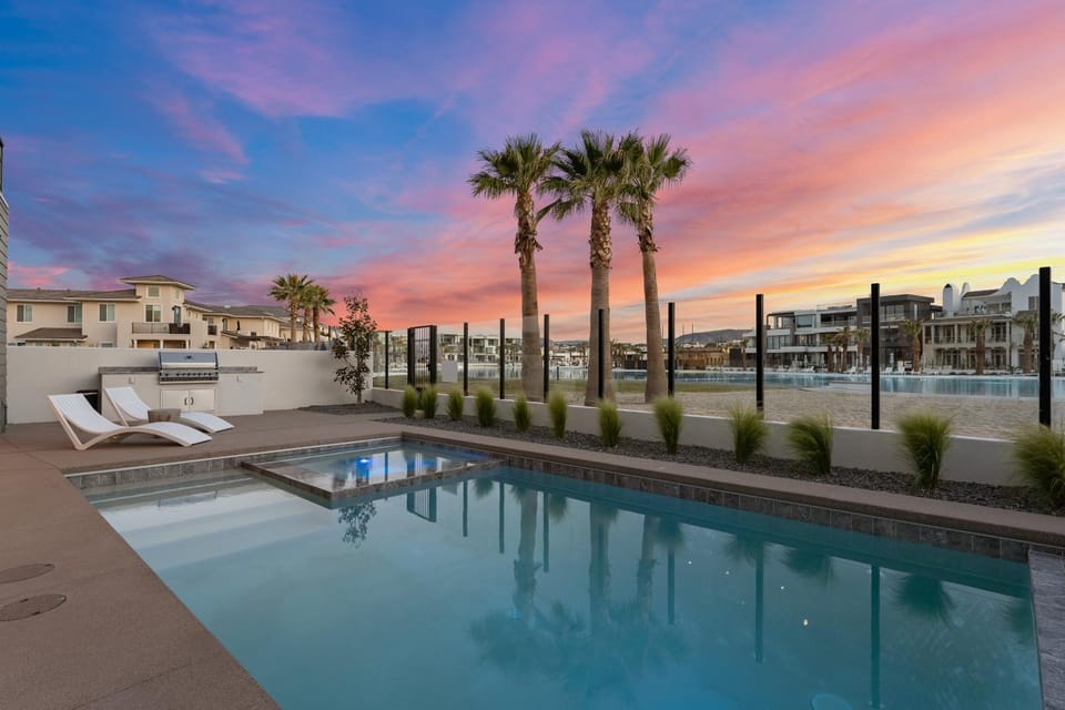 Modern Lagoon home House in St George