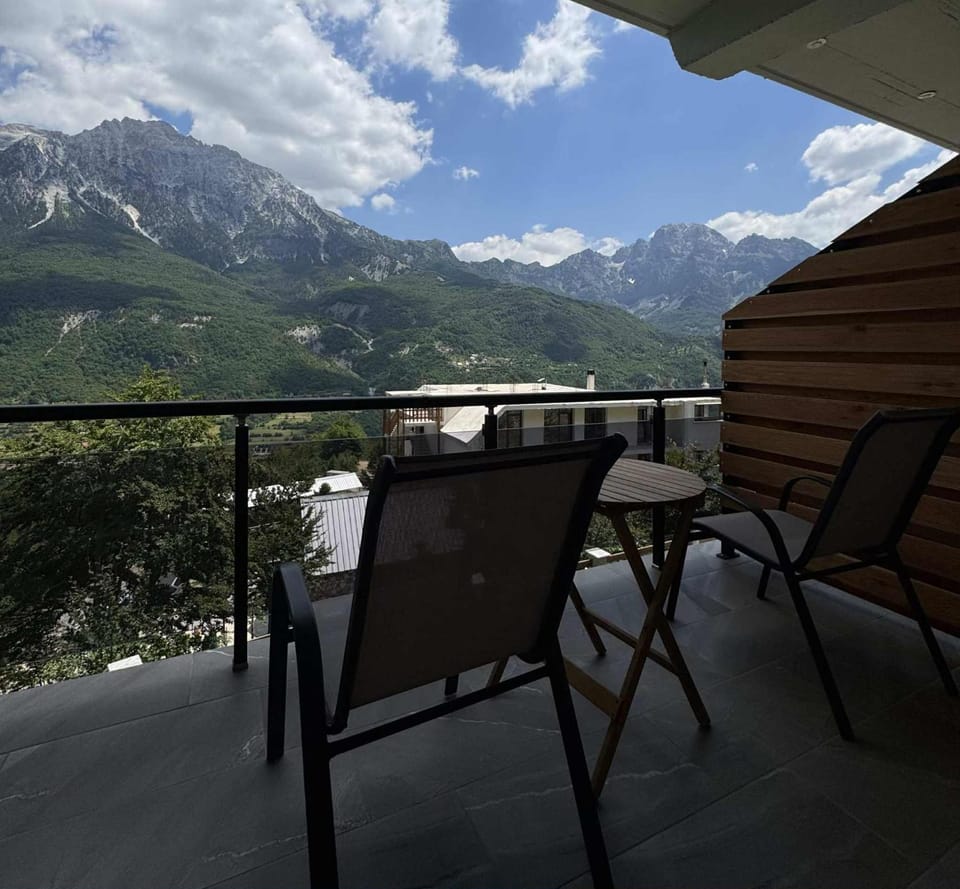 Day, View (from property/room), Balcony/Terrace, Mountain view