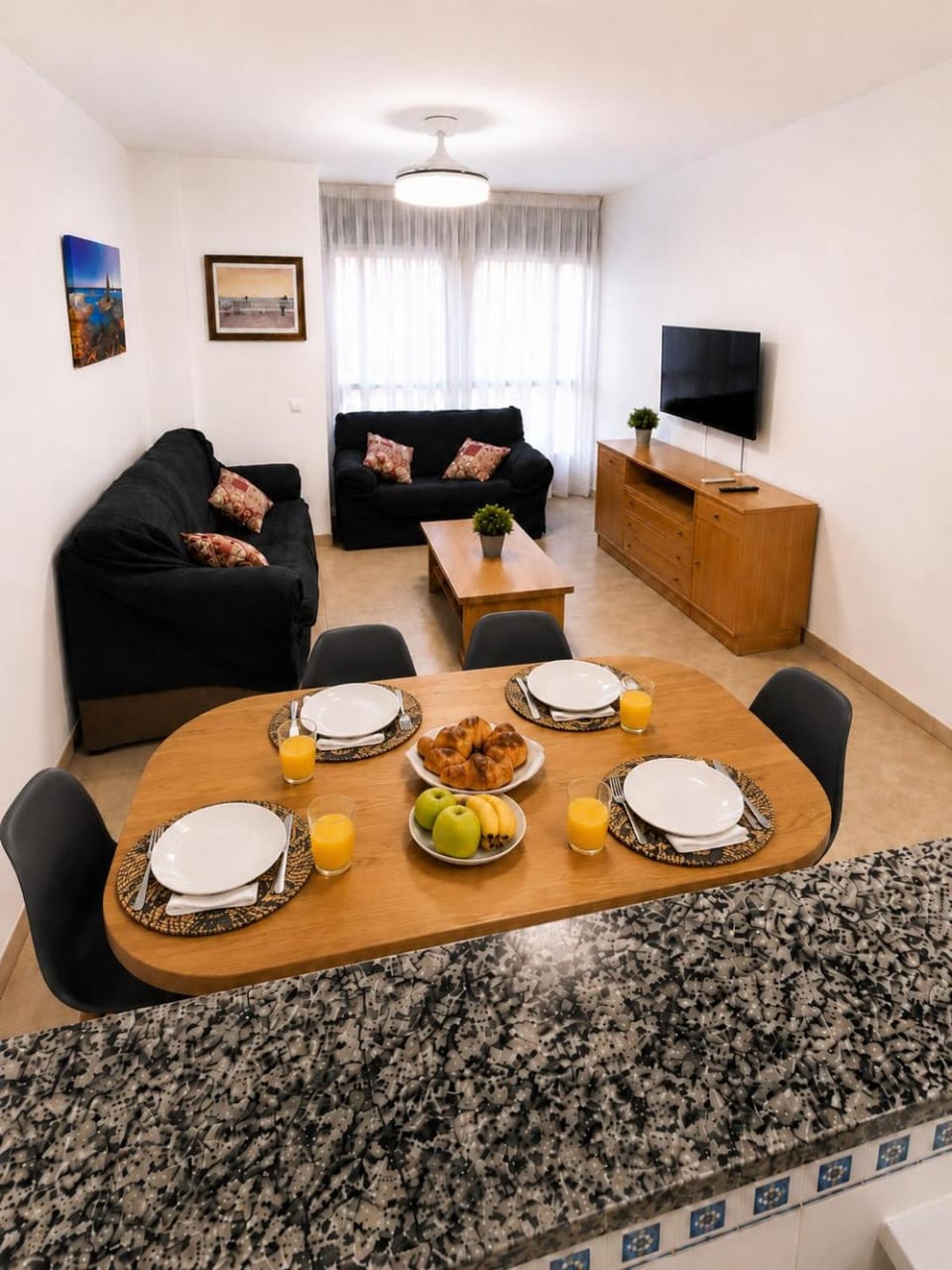Communal lounge/ TV room