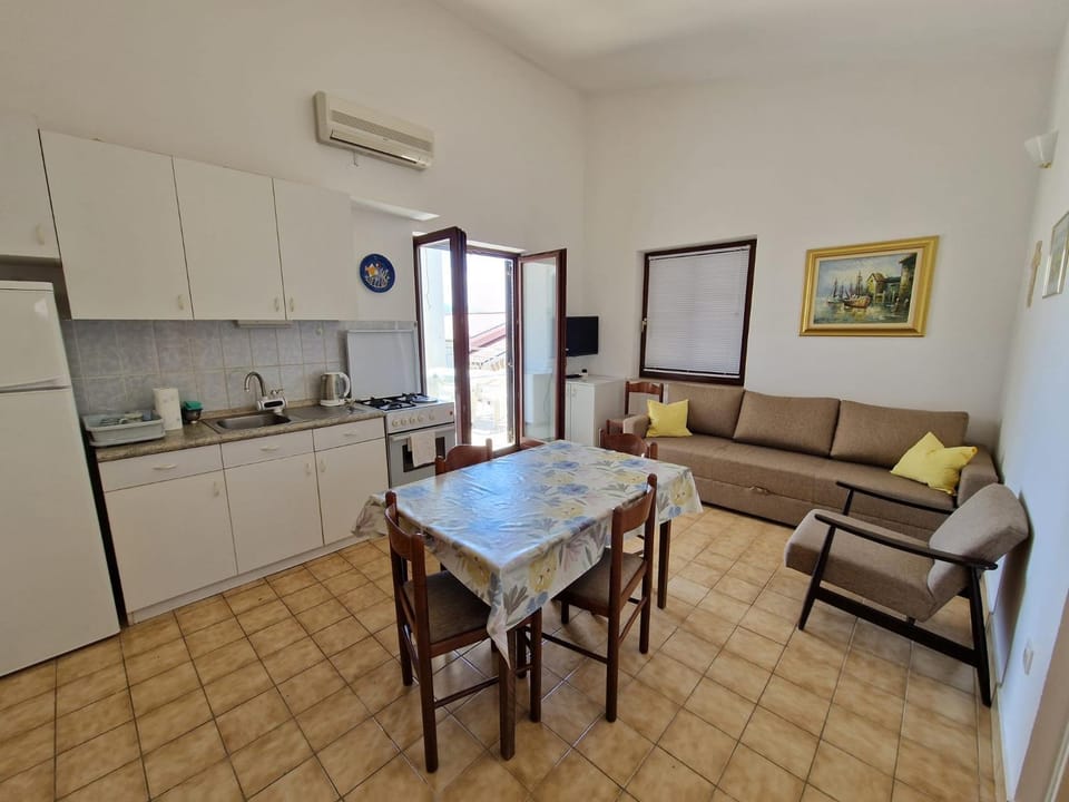 Apartment Dora Apartment in Lika-Senj County