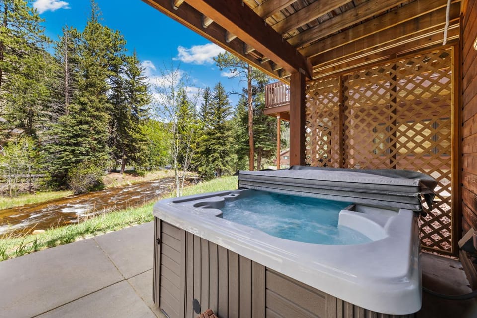 Bugle Pointe B12 by Estes Park Condos Apartment in Estes Park