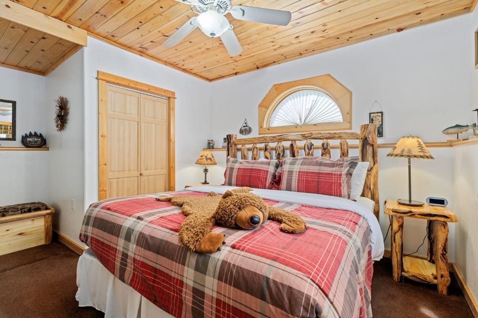 Bugle Pointe B18 by Estes Park Condos Apartment in Estes Park
