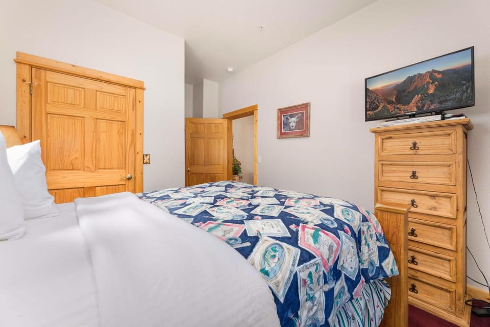 Bugle Pointe A16 by Estes Park Condos Apartment in Estes Park
