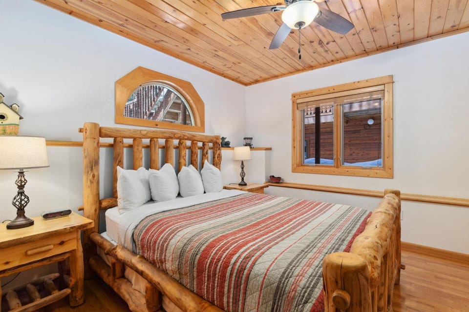 Bugle Pointe B14 by Estes Park Condos Apartment in Estes Park