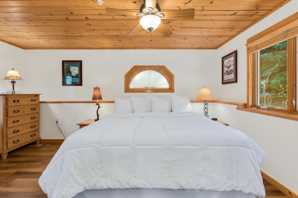 Bugle Pointe B20 by Estes Park Condos Apartment in Estes Park