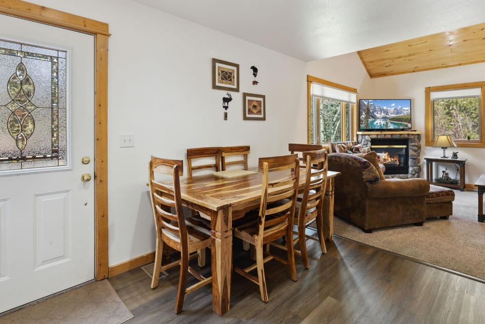 Bugle Pointe A06 by Estes Park Condos Apartment in Estes Park