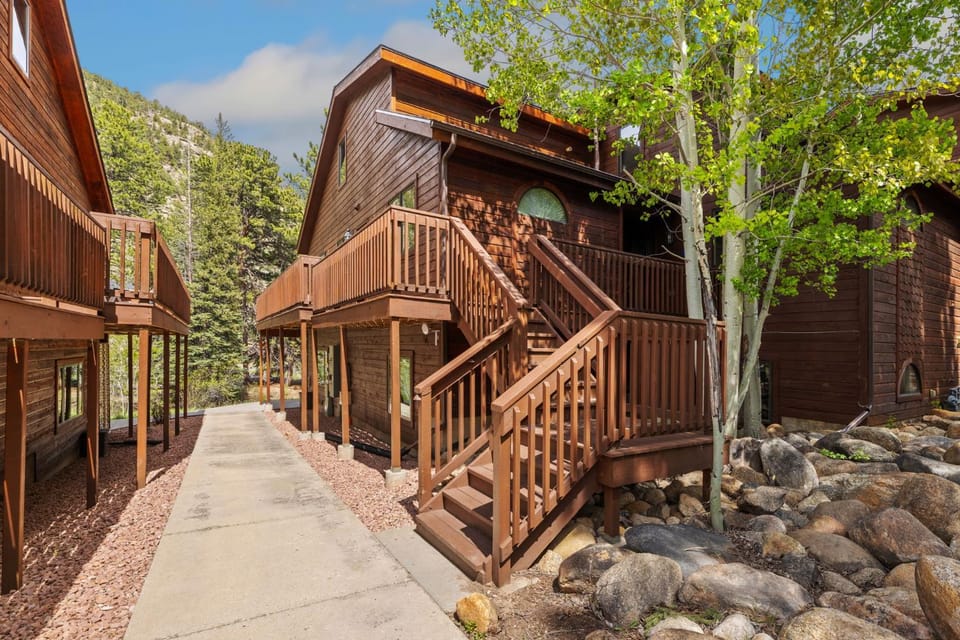 Bugle Pointe B13 by Estes Park Condos Apartment in Estes Park