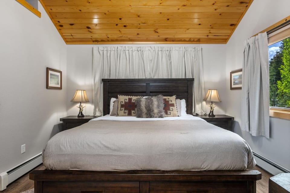 Bugle Pointe B13 by Estes Park Condos Apartment in Estes Park