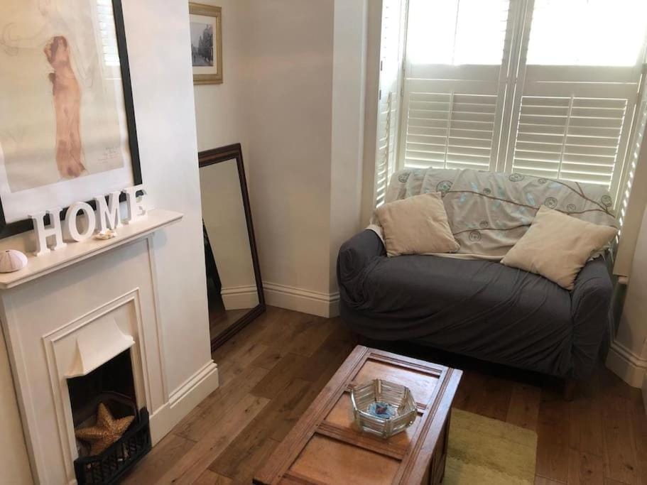 Iris Cottage House in Whitstable