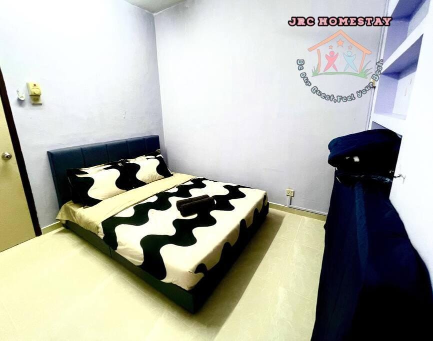 JRC Homestay EJ 23 (Ehsan Jaya) House in Johor Bahru
