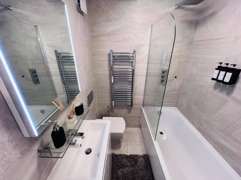 Shower, Bathroom, Bath, towels