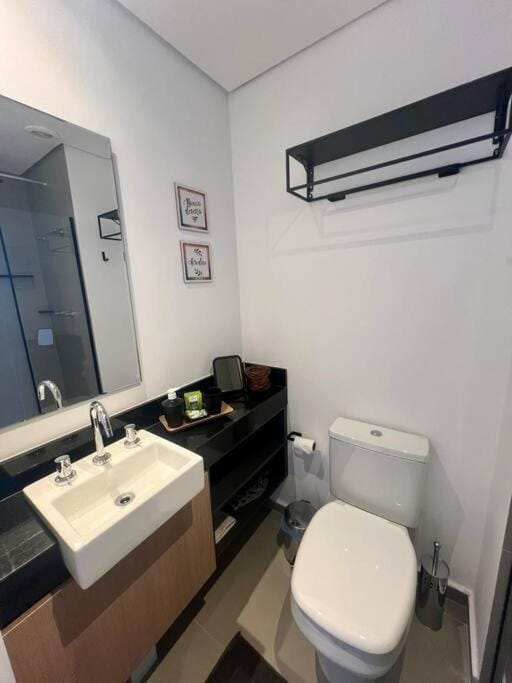 Studio aconchego/ Frei Caneca com ar e piscina Apartment in Sao Paulo City