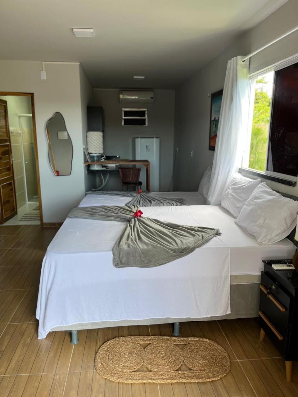 TV and multimedia, Kitchen or kitchenette, Living room, Seating area, Bedroom, towels, air conditioner