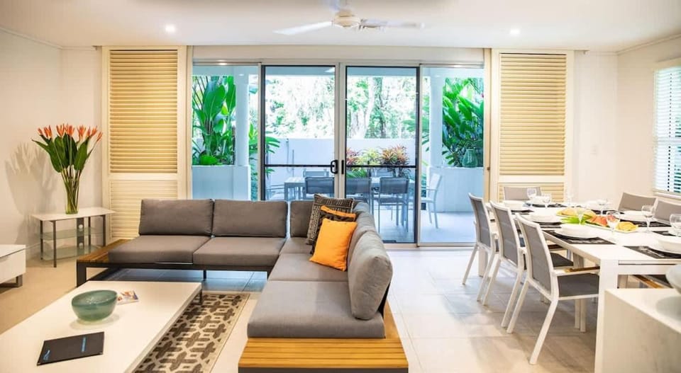 Villa Del Mar - Beachfront Port Douglas House in Port Douglas